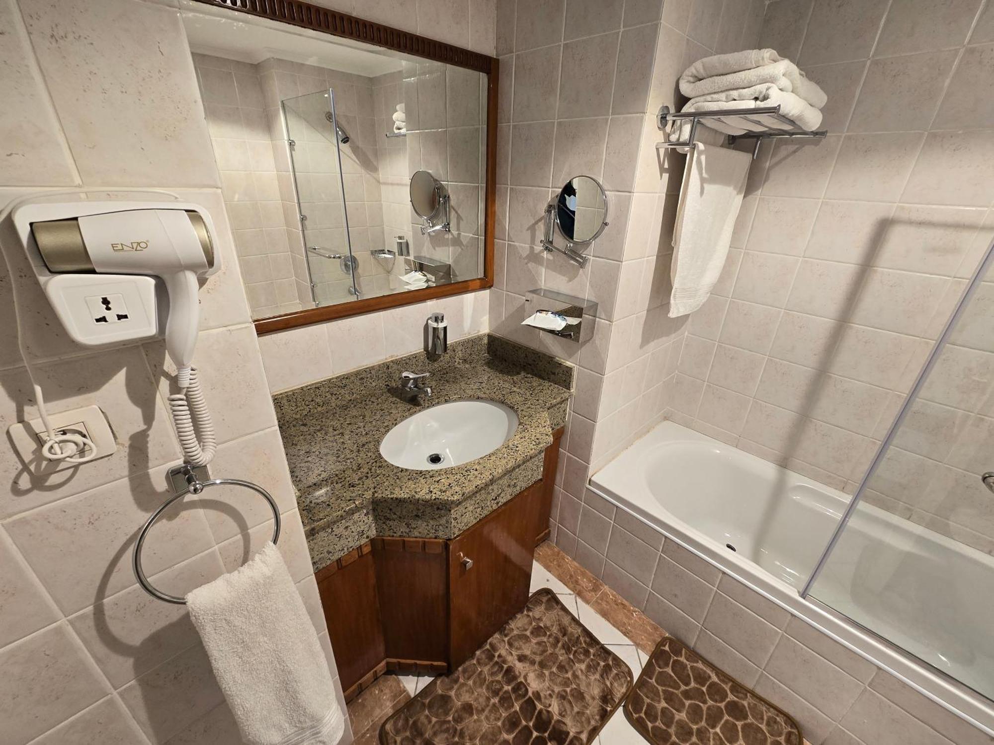 Grand Plaza San Stefano: Luxury Apartment with Mall Access Alexandria Exterior photo